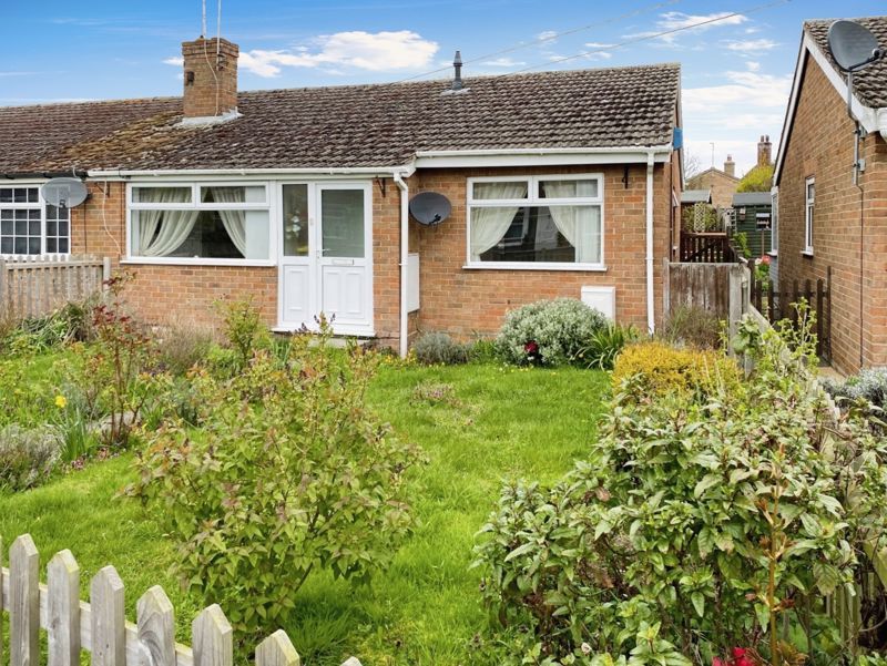 2 bed bungalow for sale in Lloyds Avenue, Kessingland, Lowestoft