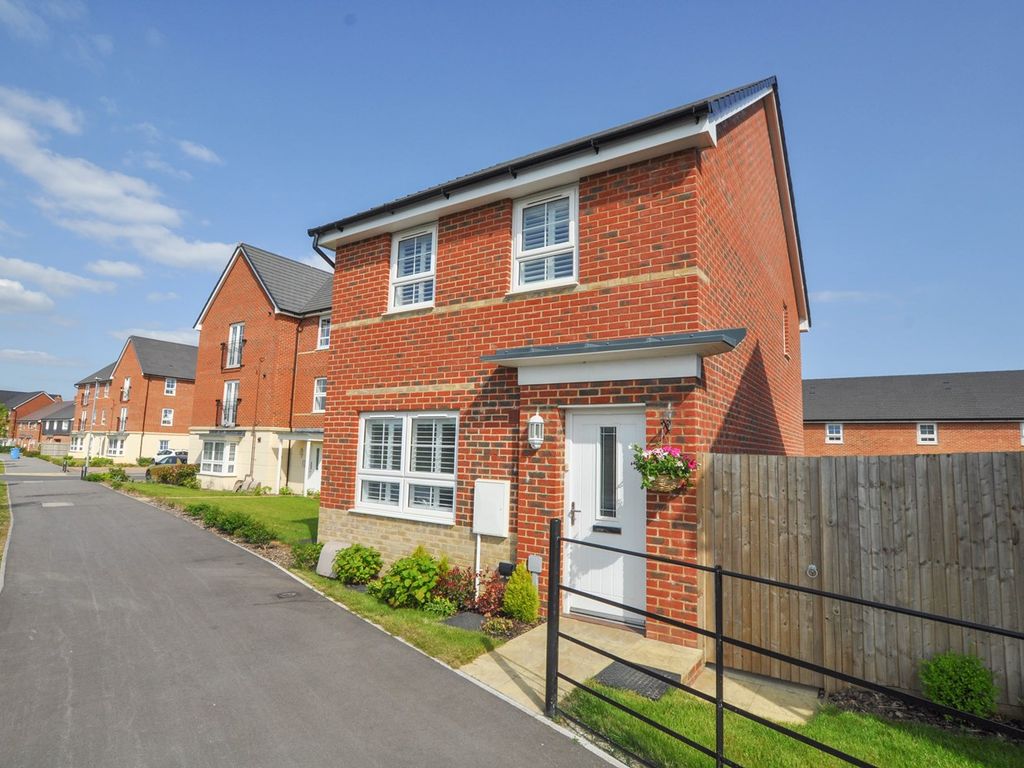 3 bed detached house for sale in Provence Drive, Bearwood, Bournemouth