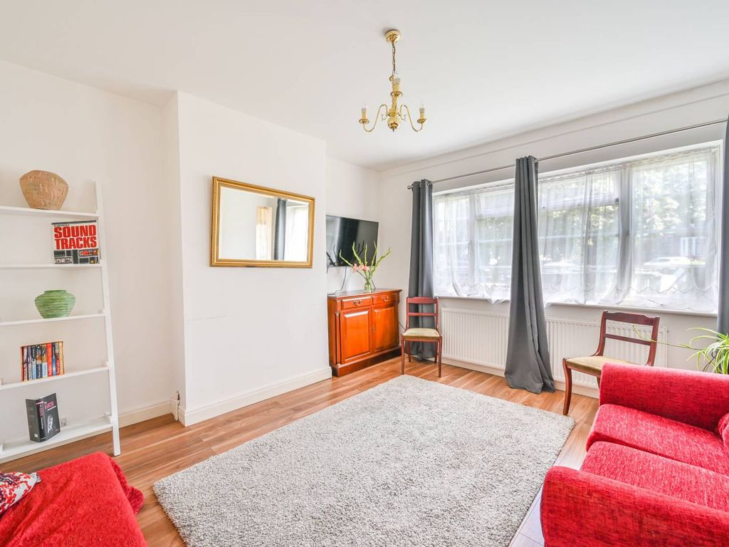 Nether Street, Woodside Park, London N12