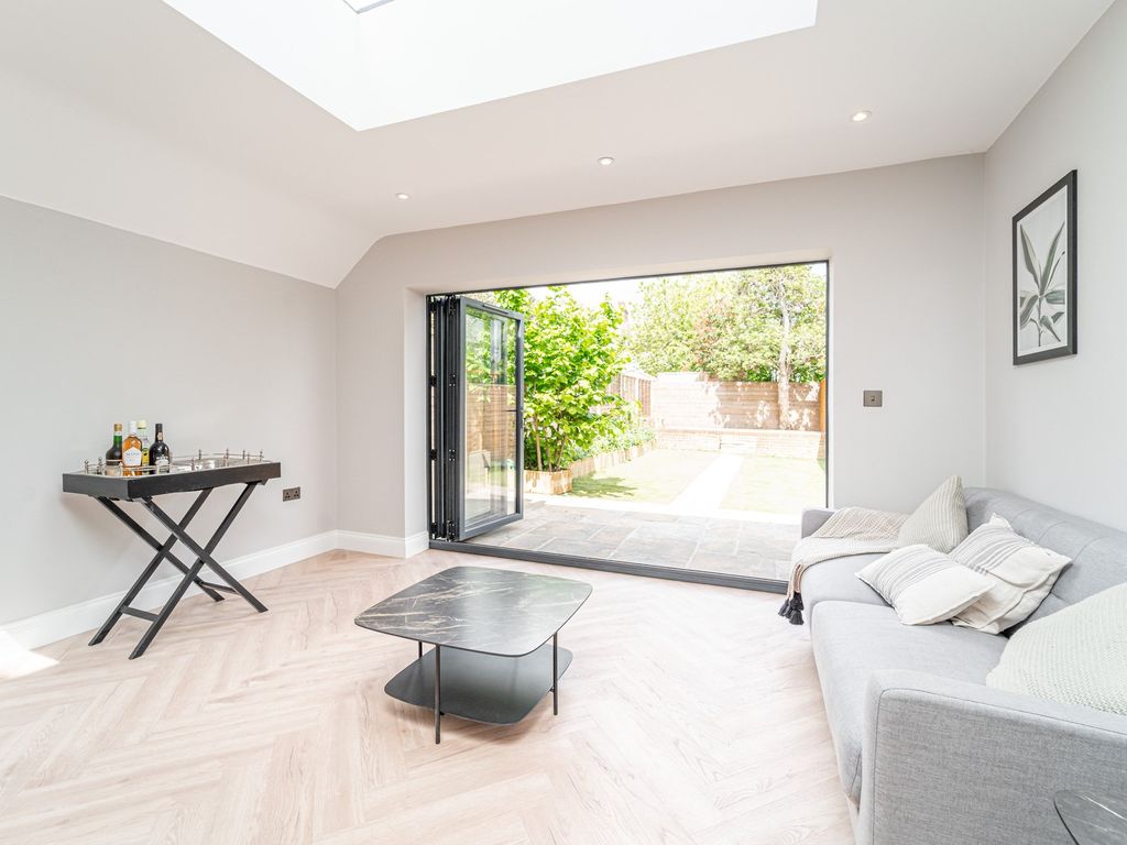 2 bed flat for sale in Allison Road, London N8 Zoopla
