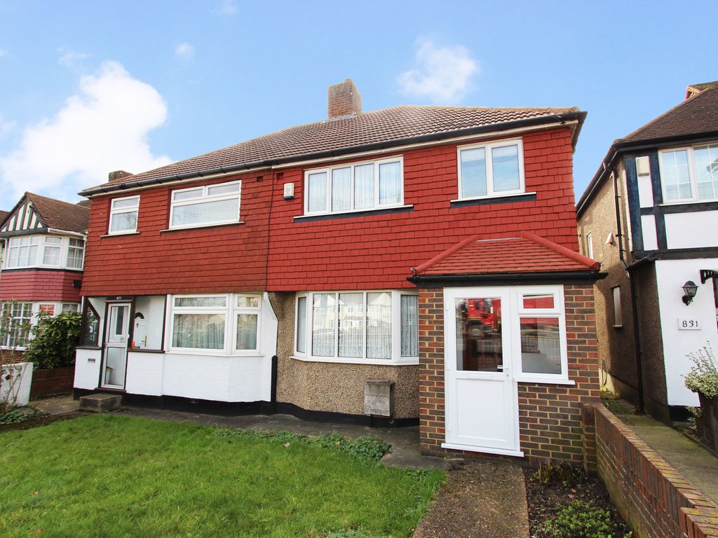 3 bed semidetached house for sale in East Rochester Way, Sidcup, Kent
