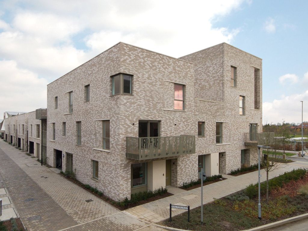 1 bed flat to rent in Eddington Avenue, Cambridge, Cambridgeshire CB3