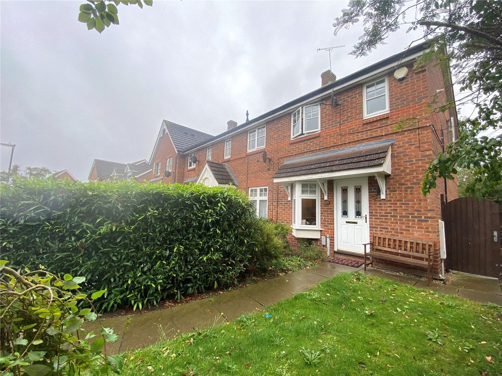 2 bed end terrace house for sale in Harrow Lane, Daventry