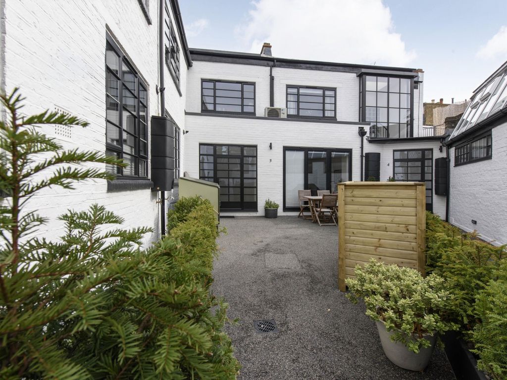 2 bed mews house for sale in Abercrombie Street, London SW11 Zoopla