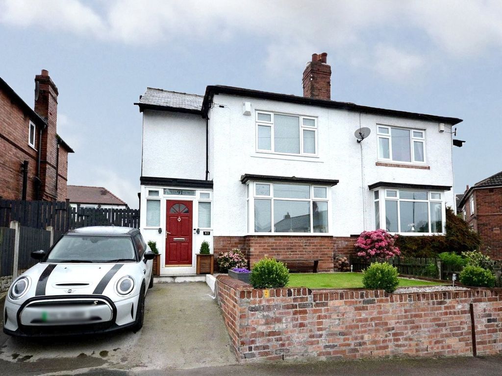 3 bed semidetached house for sale in Lincroft Crescent, Leeds, West