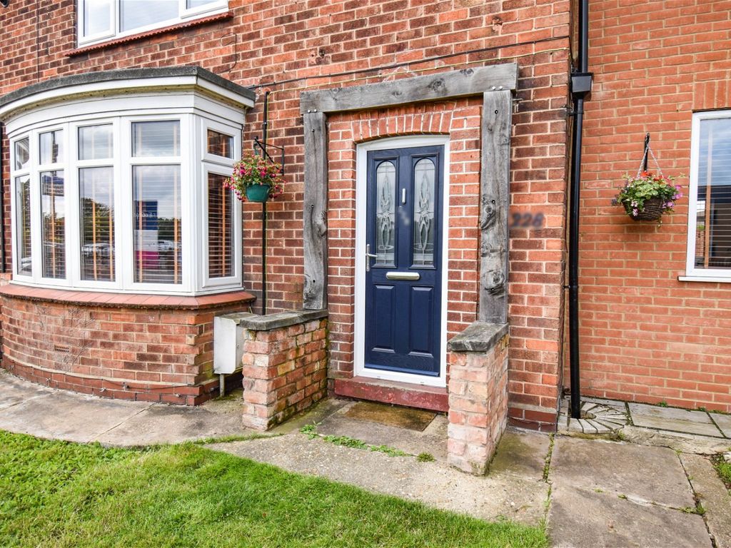 5 bed semidetached house for sale in Chelmsford Avenue, Grimsby DN34