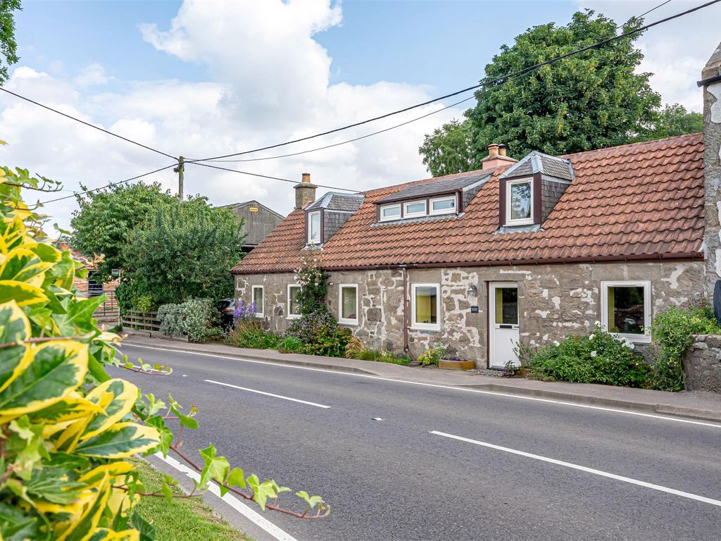 3 bed cottage for sale in Easter Balgedie Farm Cottage, Easter Balgedie