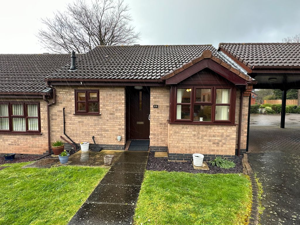 2 bed semidetached bungalow for sale in Holly Green, Stapenhill