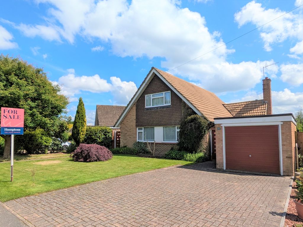 4 bed detached house for sale in Heron Way, Horsham RH13, £725,000 Zoopla