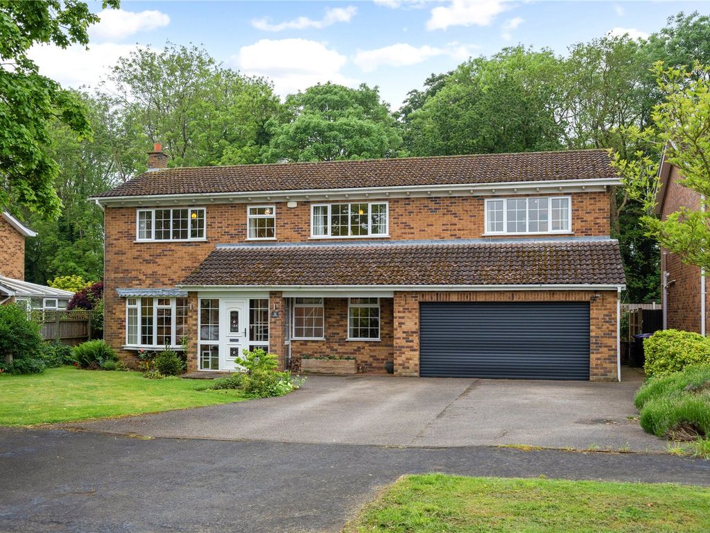 5 bed detached house for sale in Manor Drive, Sudbrooke, Lincoln