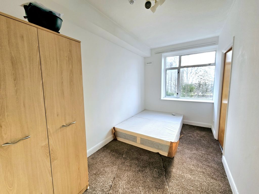 Studio to rent in Faraday House, Hornsey Lanes, Highgate N6, £925 pcm