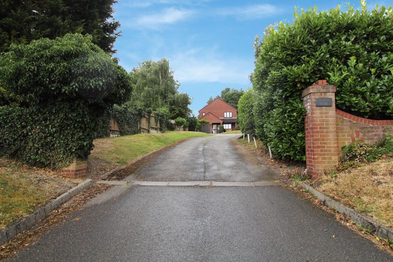 4 bed detached house for sale in Coppice Lane, Quarry Bank, Brierley