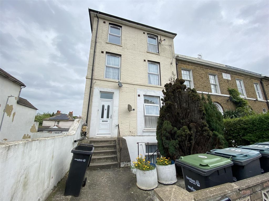 1 bed flat to rent in Milton Road, Gravesend DA12, £900 pcm Zoopla