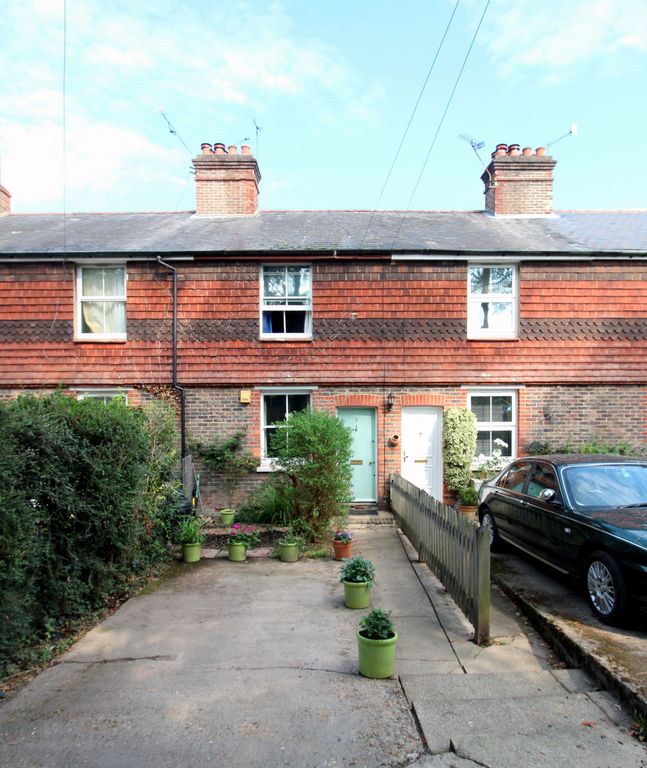 3 bed cottage for sale in Hackenden Lane, East Grinstead RH19, £400,000