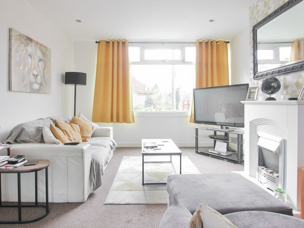 3 bed semidetached house for sale in Langdale Crescent, Cottingham