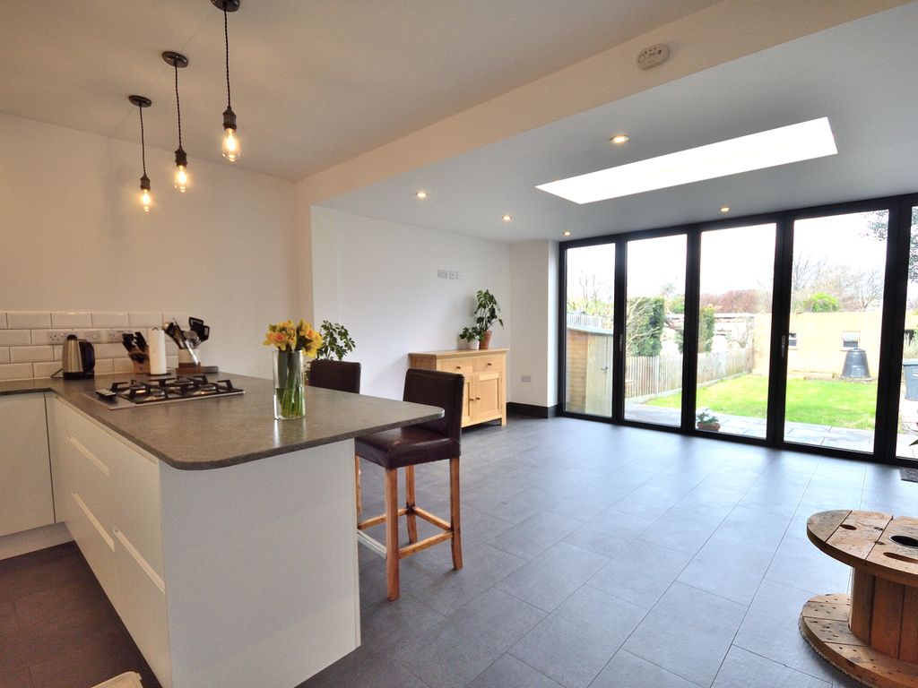 5 bed end terrace house for sale in Lister Gardens, London N18 Zoopla