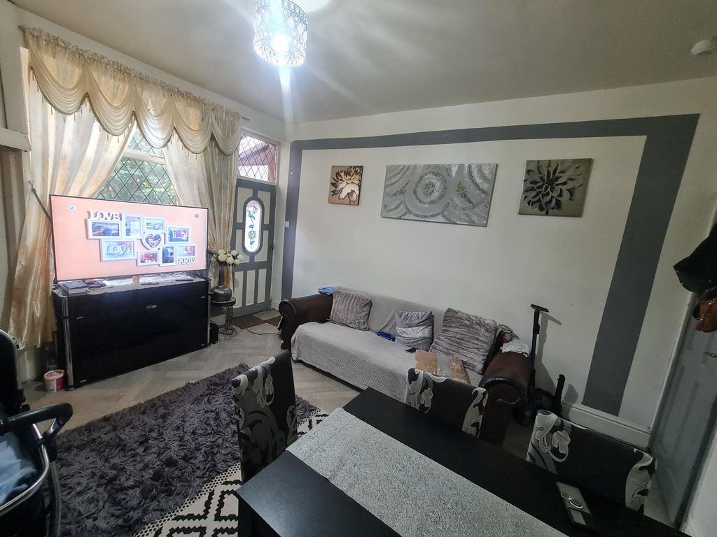 Duckworth Grove, Bradford, West Yorkshire BD9  