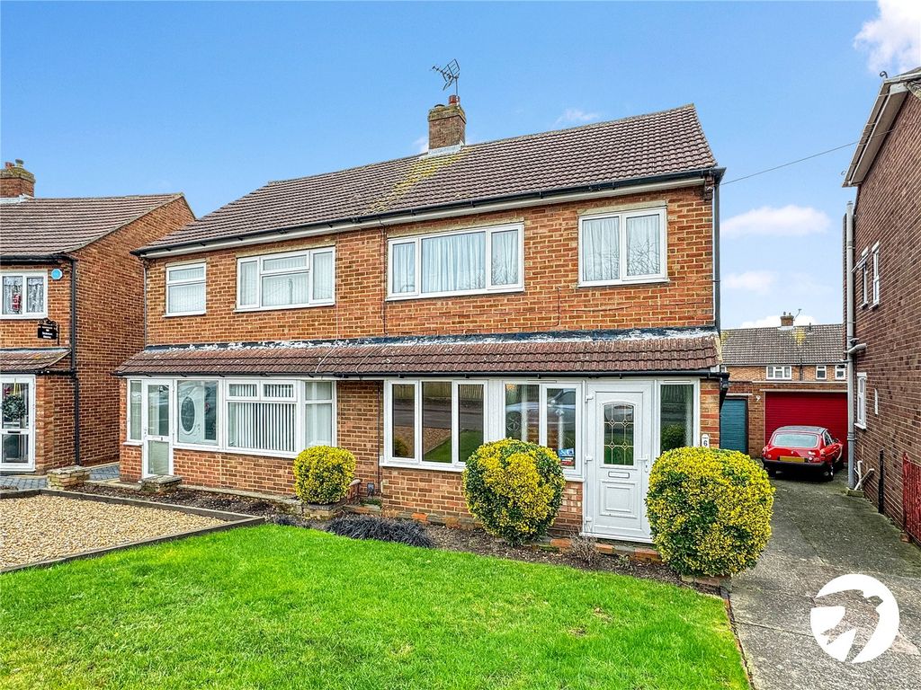 3 bed semidetached house for sale in Sermon Drive, Swanley, Kent BR8