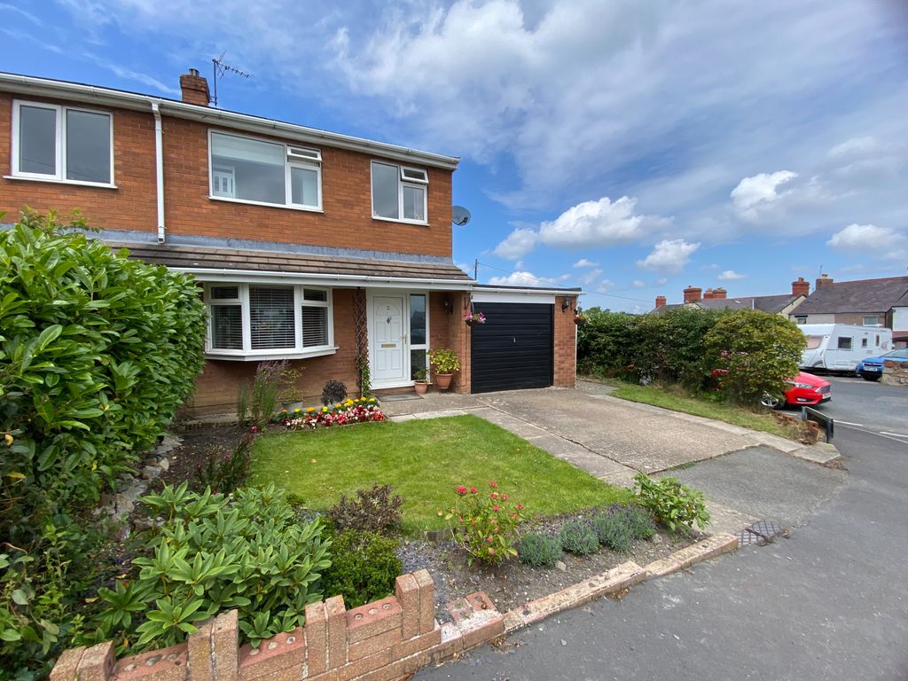 3 bed semidetached house for sale in Cae Glas, Coedpoeth LL11 Zoopla