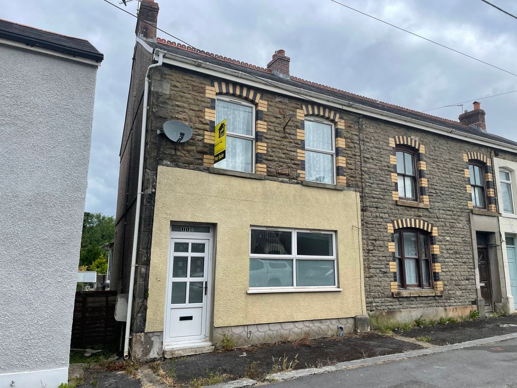 2 bed end terrace house for sale in Cwmamman Road, Glanamman, Ammanford