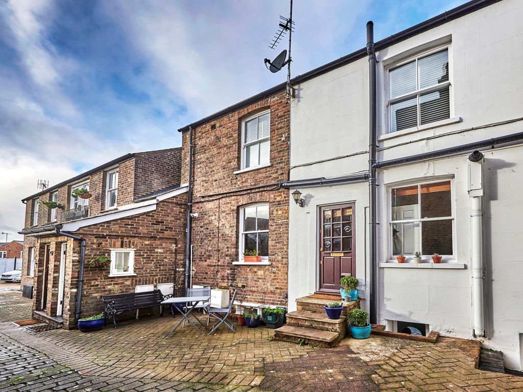 2 bed flat to rent in Verulam Road, St. Albans, Hertfordshire AL3 Zoopla