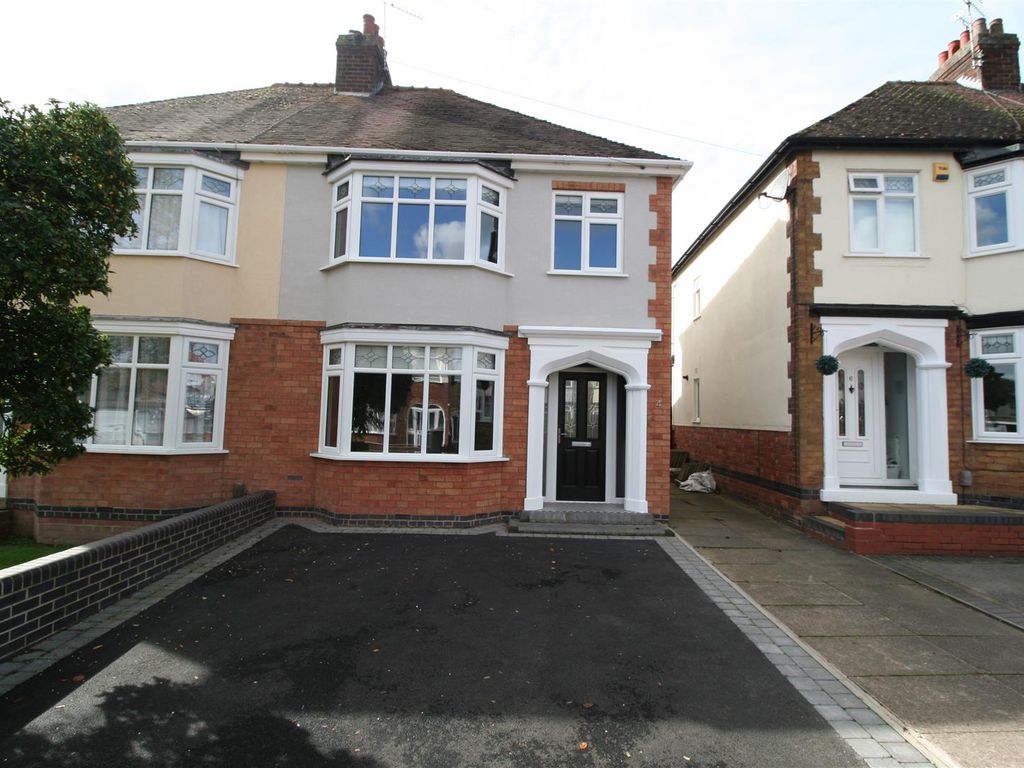 3 bed semidetached house to rent in Oakdene Crescent, Nuneaton CV10