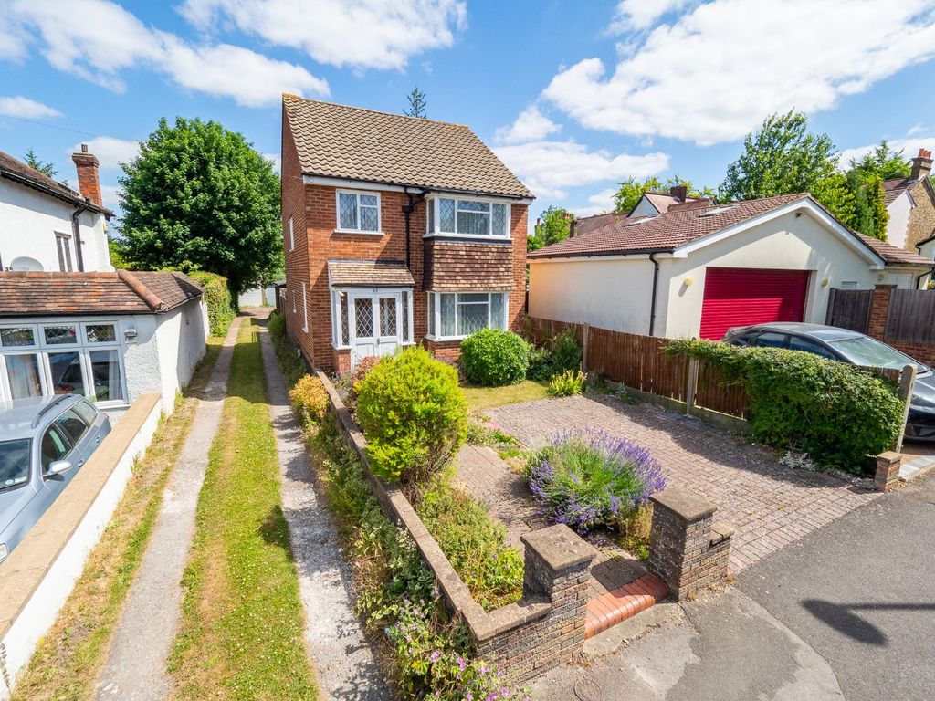 3 bed detached house for sale in Barrow Hedges Way, Carshalton SM5 Zoopla