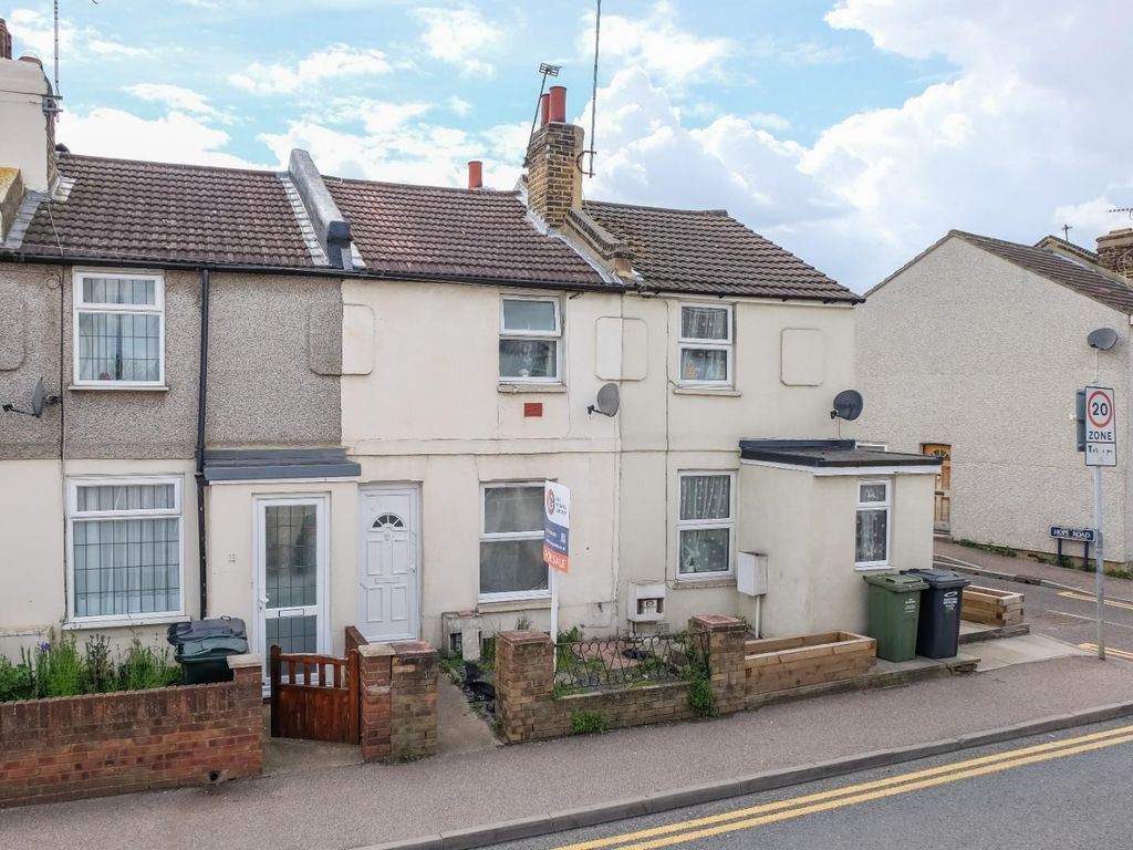 2 bed terraced house for sale in Stanhope Road, DA10, £