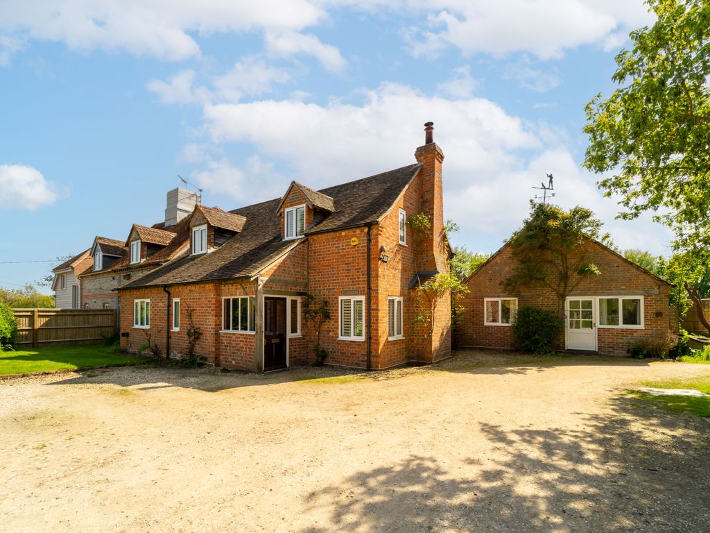 4 bed semidetached house for sale in Caps Lane, Wallingford