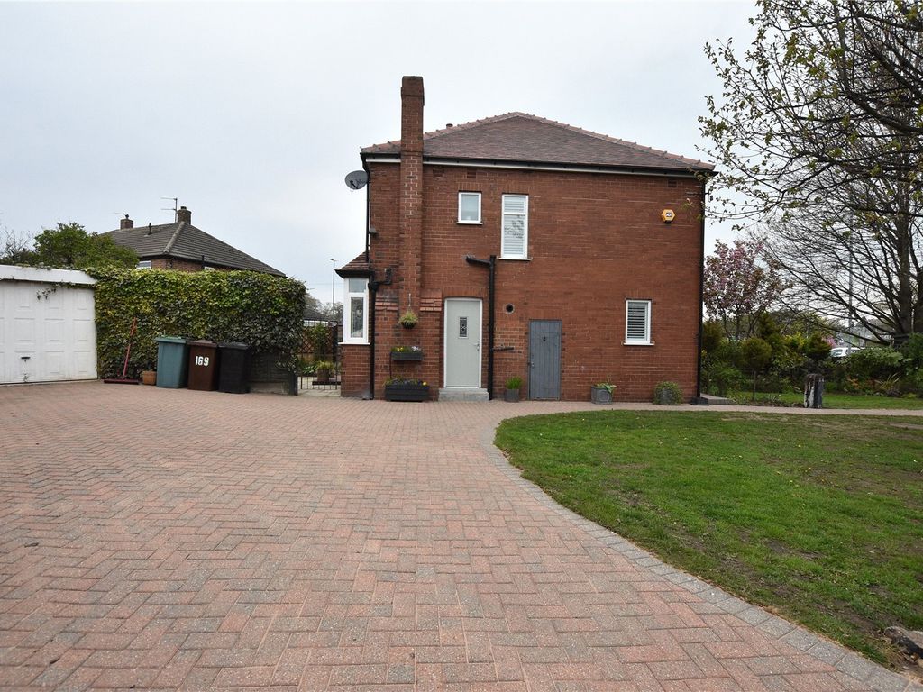 3 bed semidetached house for sale in Ring Road, Crossgates, Leeds