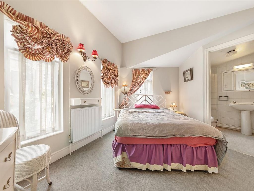 Warwick Square Mews, London SW1V  