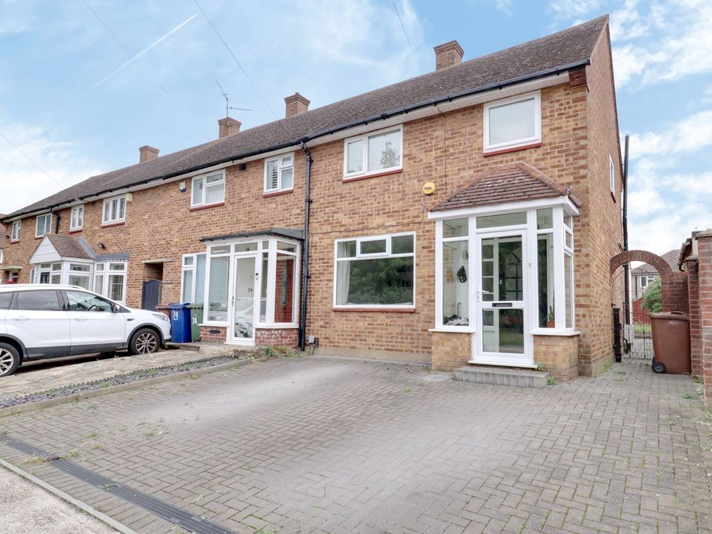 3 bed semidetached house for sale in Hamble Lane, South Ockendon RM15
