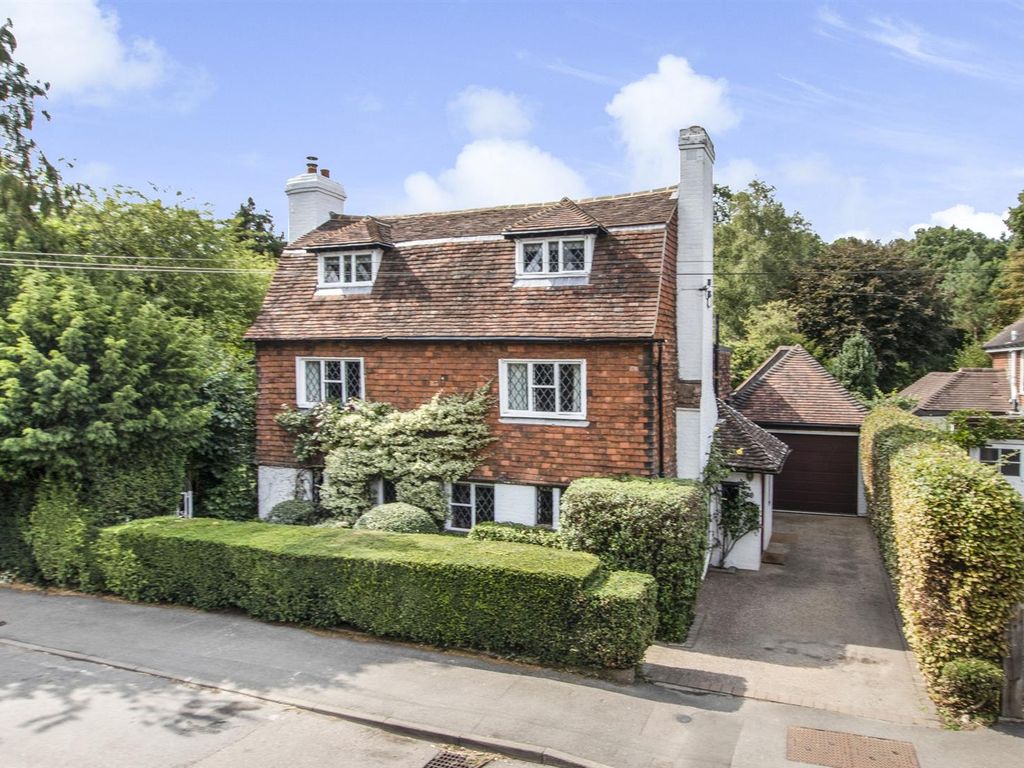 4 bed detached house for sale in Leigh Road, Hildenborough, Tonbridge