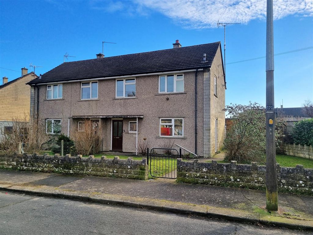 3 bed semidetached house for sale in Allington Way, Chippenham SN14