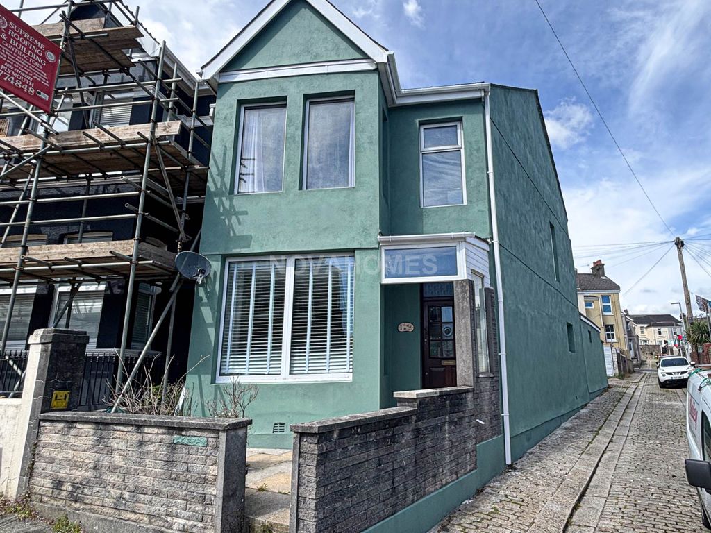 4 bed end terrace house for sale in Belair Road, Peverell PL2, £280,000