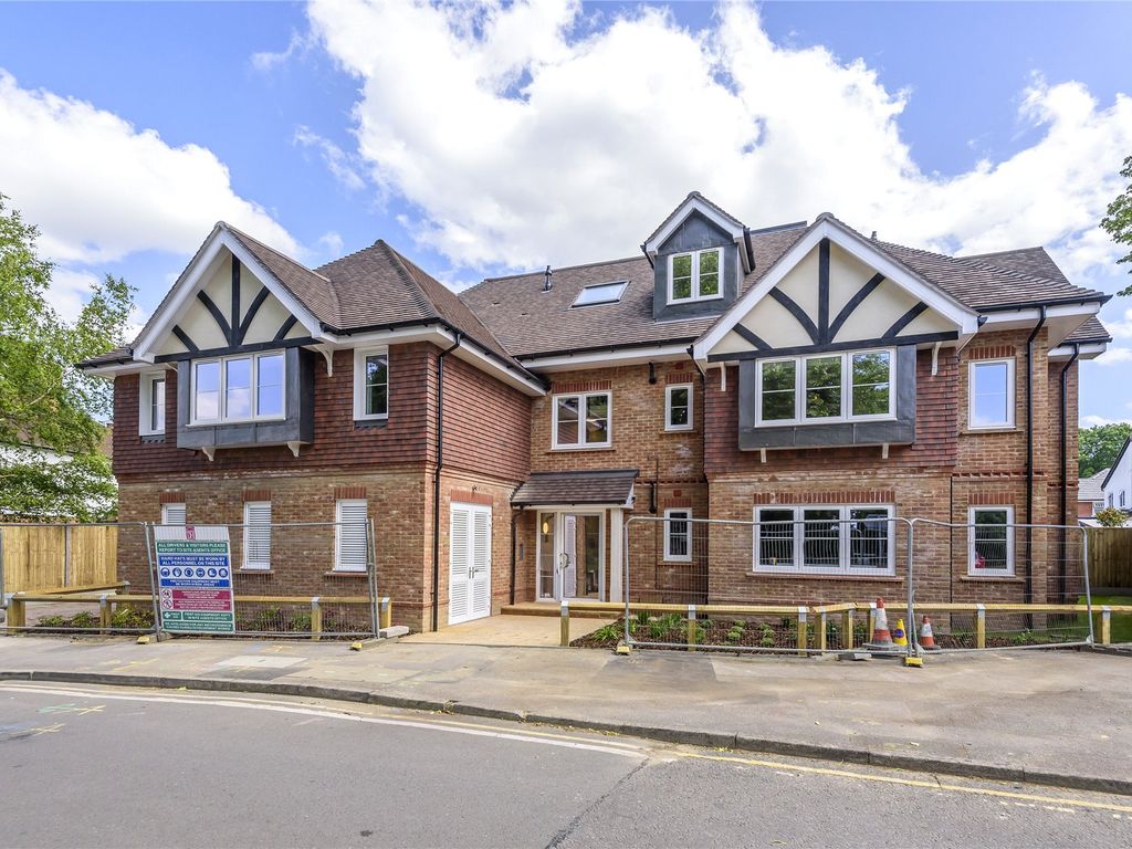 New home, 2 bed flat for sale in Kingsway, Woking GU21 Zoopla
