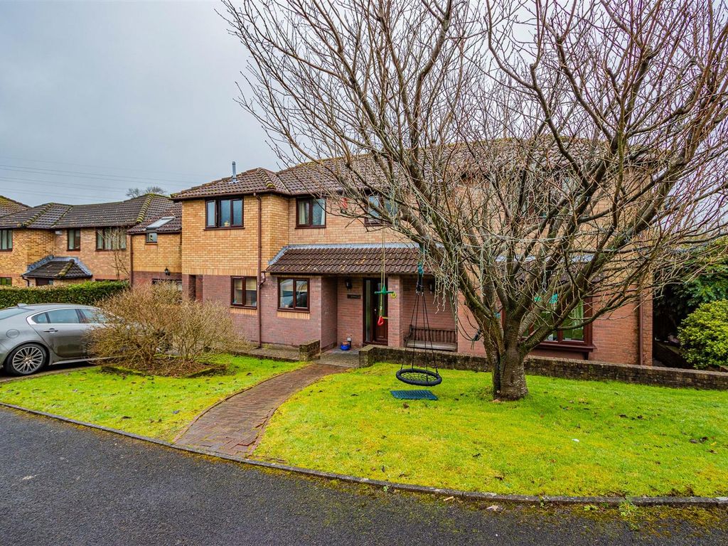 5 bed detached house for sale in Glan Creigiau, Groesfaen, Pontyclun