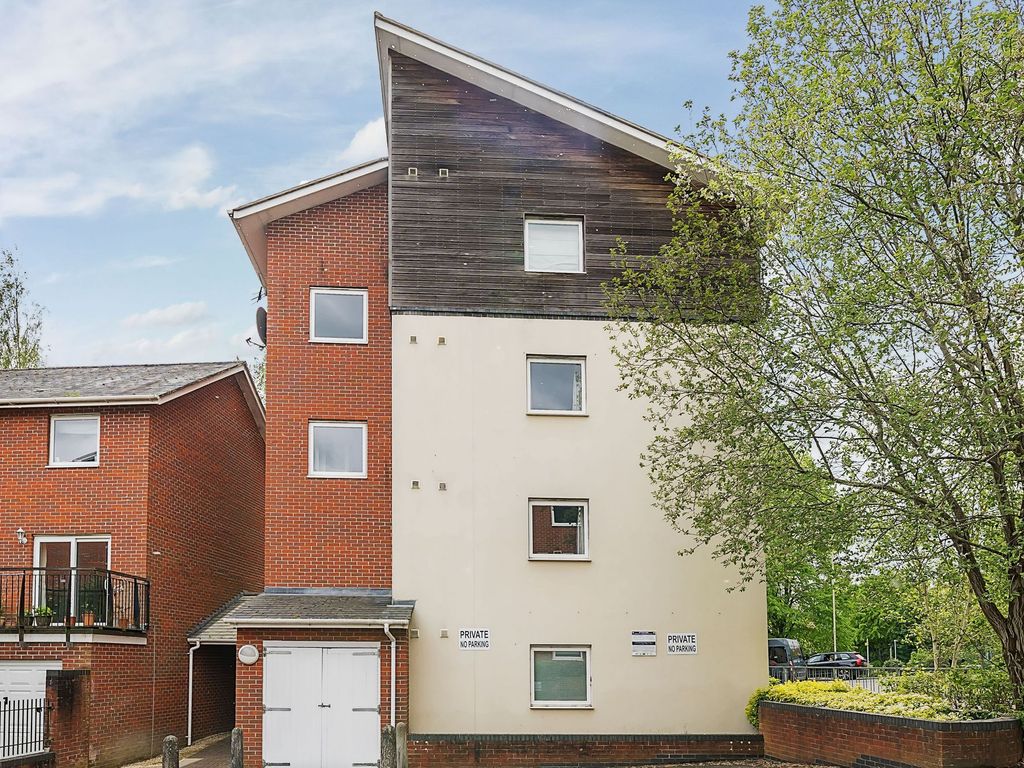 2 bed flat for sale in Athelstan Road, Ash House Athelstan Road SO23, £