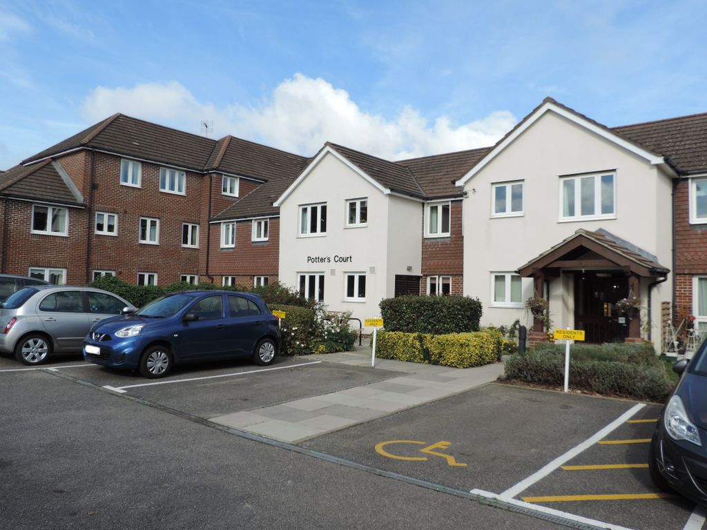 1 bed flat for sale in Potters Court, Darkes Lane, Potters Bar EN6, £