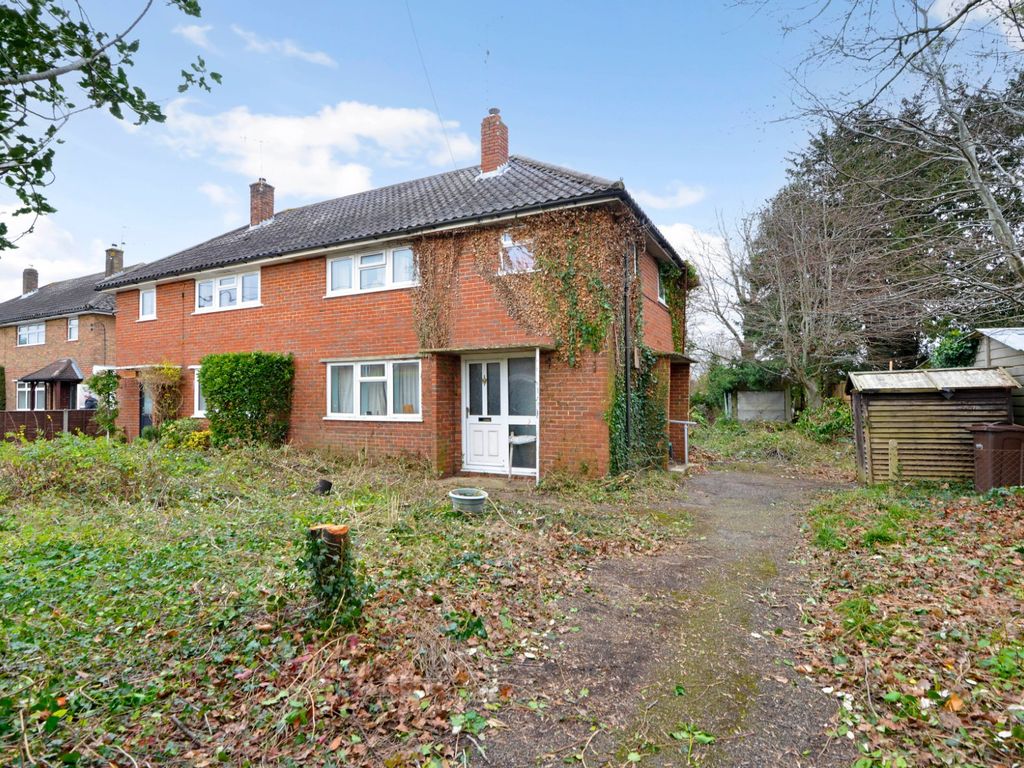 3 bed semidetached house for sale in Elstead, Godalming, Surrey GU8, £