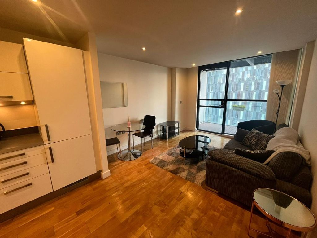 2 bed flat to rent in Olympia Trading Estate, Great Jackson Street