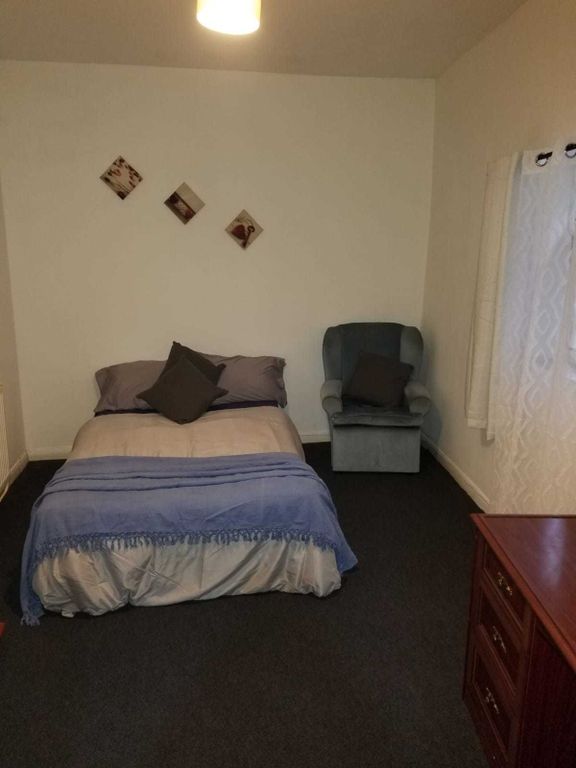 Room to rent in Stafford Street, Walsall WS2, £520 pcm Zoopla