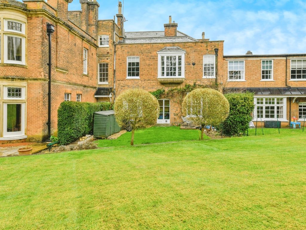 3 bed flat for sale in Wymondley House, Little Wymondley, Hitchin SG4