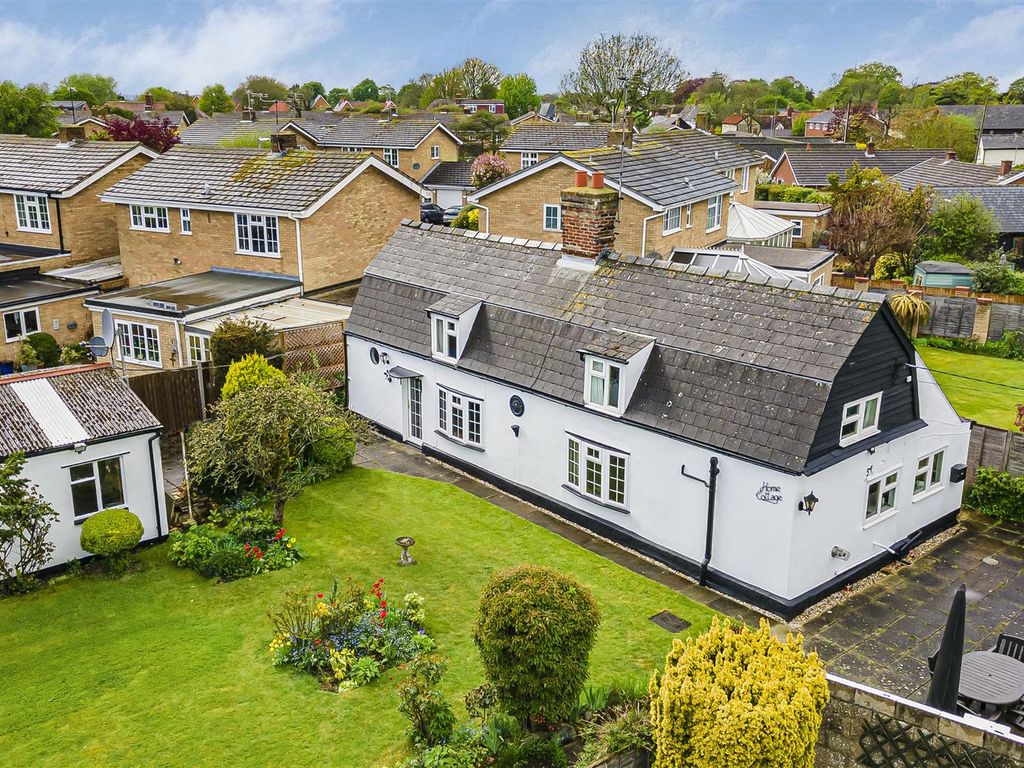 3 bed cottage for sale in West Wickham Road, Balsham, Cambridge CB21