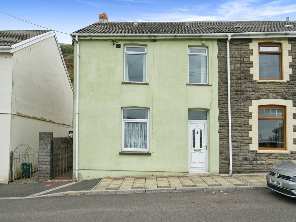 3 bed end terrace house for sale in Fair View, Gilfach Goch, Porth CF39