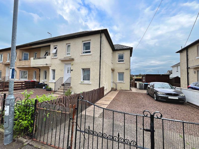 3 bed flat for sale in No 20 Oakwell Park, Castle Douglas DG7, £100,000