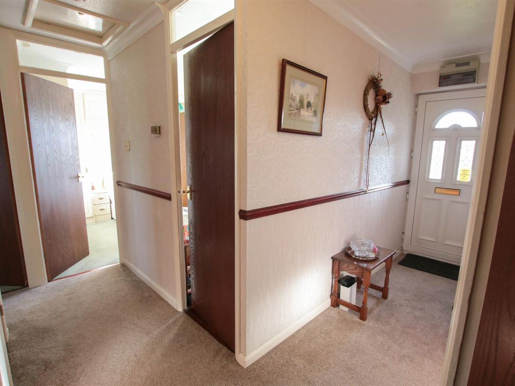 3 bed detached bungalow for sale in Hamilton Park Road, Cusworth