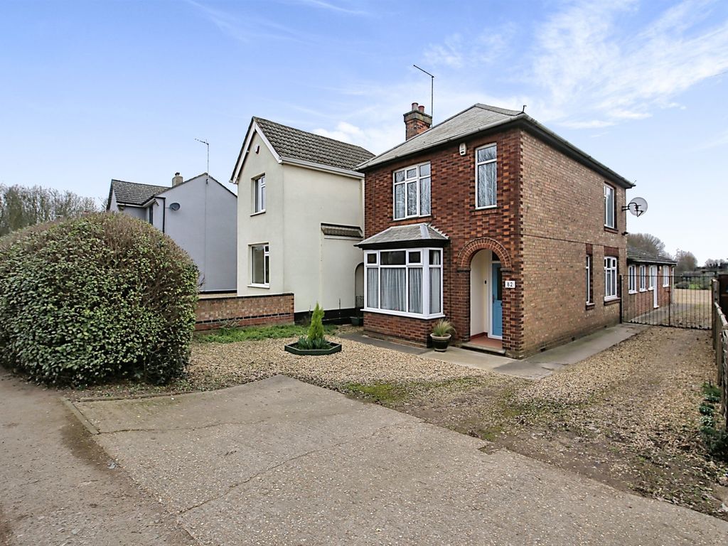 3 bed detached house for sale in Peterborough Road, Whittlesey