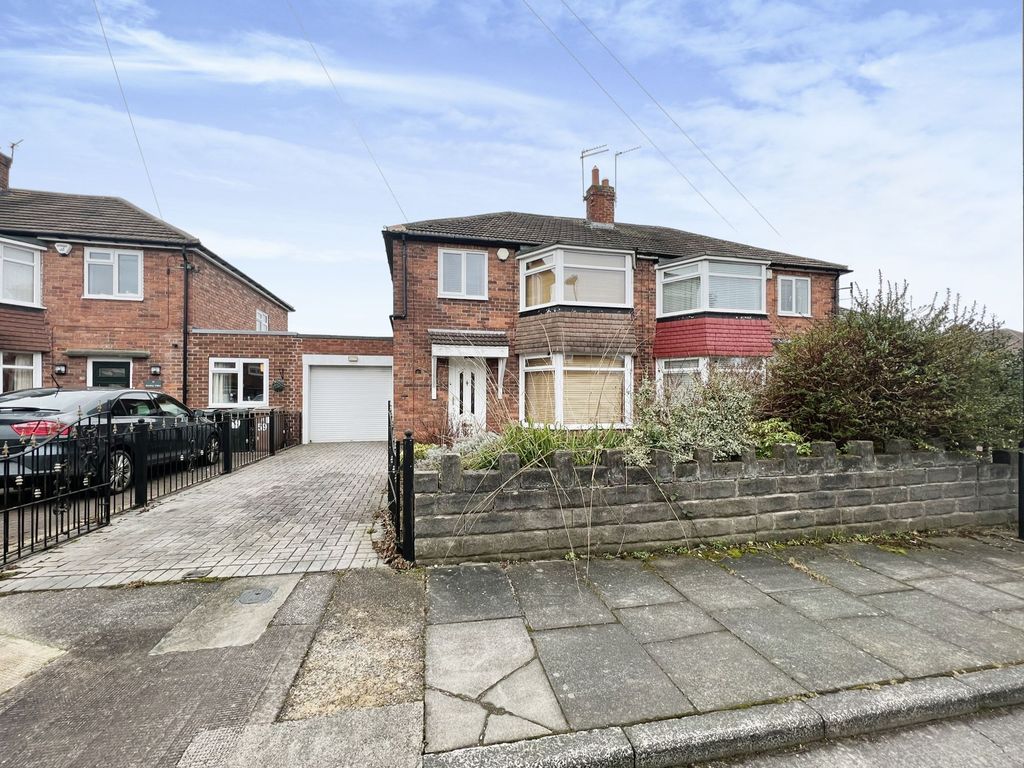 3 bed semidetached house for sale in Studley Villas, Forest Hall