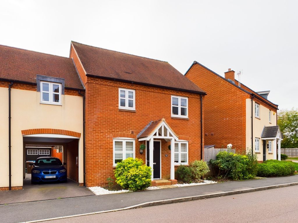 4 bed linkdetached house for sale in Selby Lane, Winslow, Buckingham